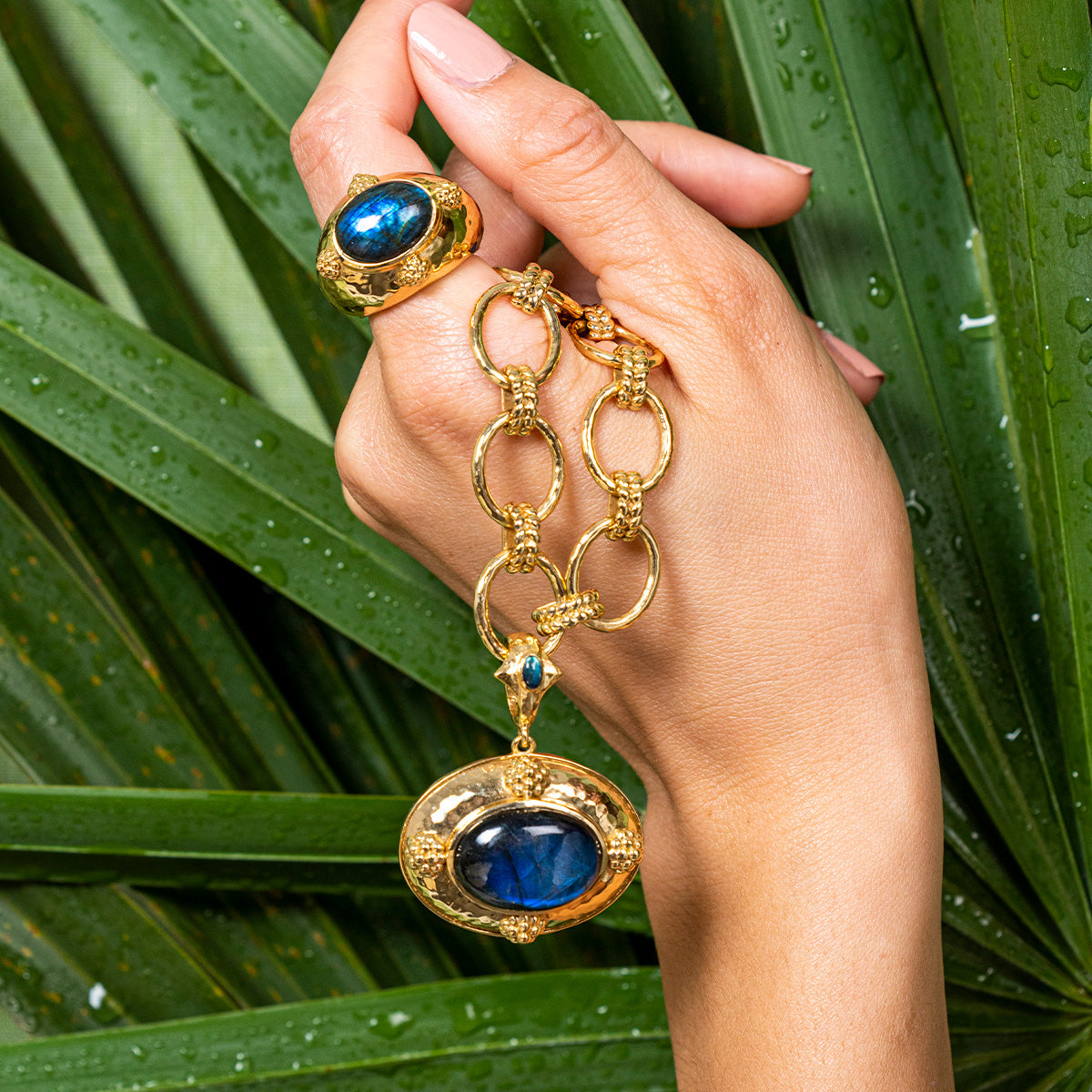Cleopatra Pendant - Blue Labradorite – Capucine De Wulf