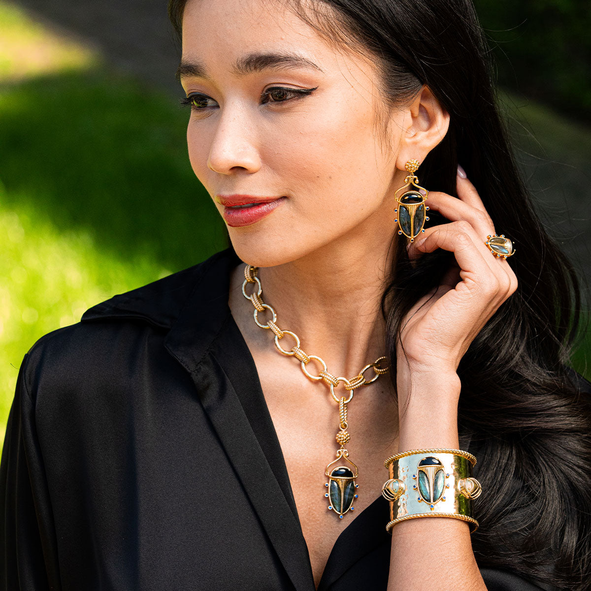 アクセサリー kadafwi Scarab Grande Cuff - Blue Labradorite-Black Agate – Capucine De Wulf