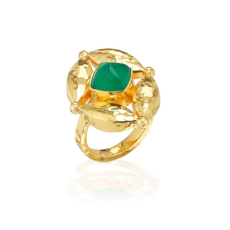Color outside the lines with this striking statement ring that spotlights a radiant green onyx gemstone within our Mystic Eye motif in bright, hammered gold for an effect that’s elegant and fabulously unique. Inspired by that cosmic place between your heart (feeling) and your head (logic), wear this third eye and feel empowered to always trust your instincts—your inner sight shines bright.
