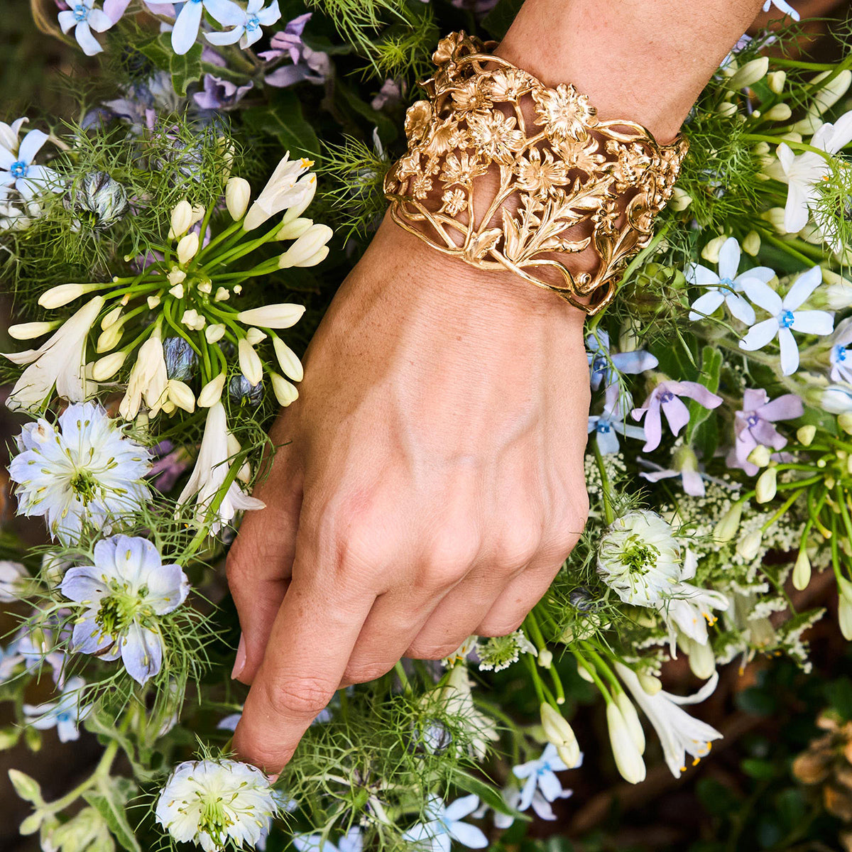 Meadow Wildflower Cuff - Gold – Capucine De Wulf