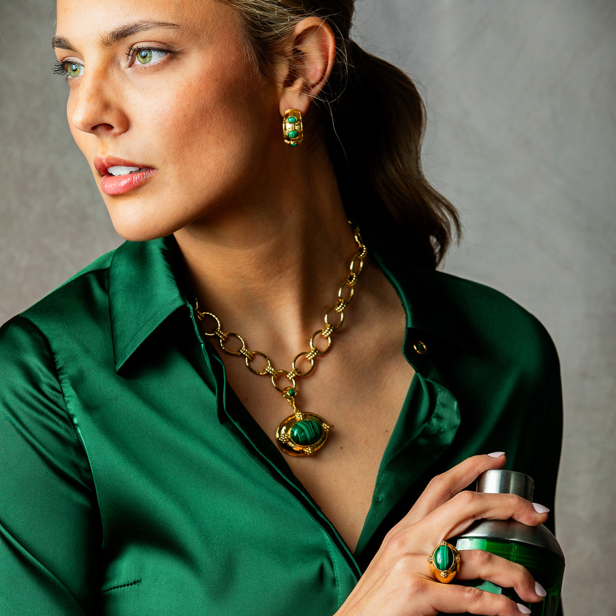 Cleopatra Removeable Pendant Necklace, 16"+2" - Malachite Lifestyle