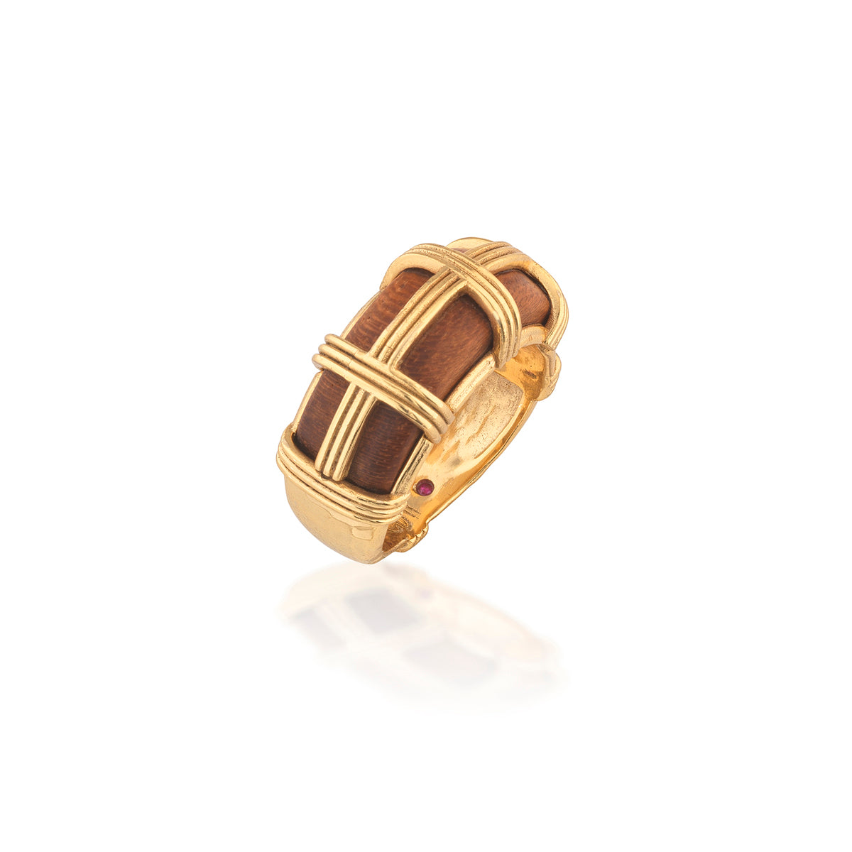 Gaia Ring - Teak Detail 