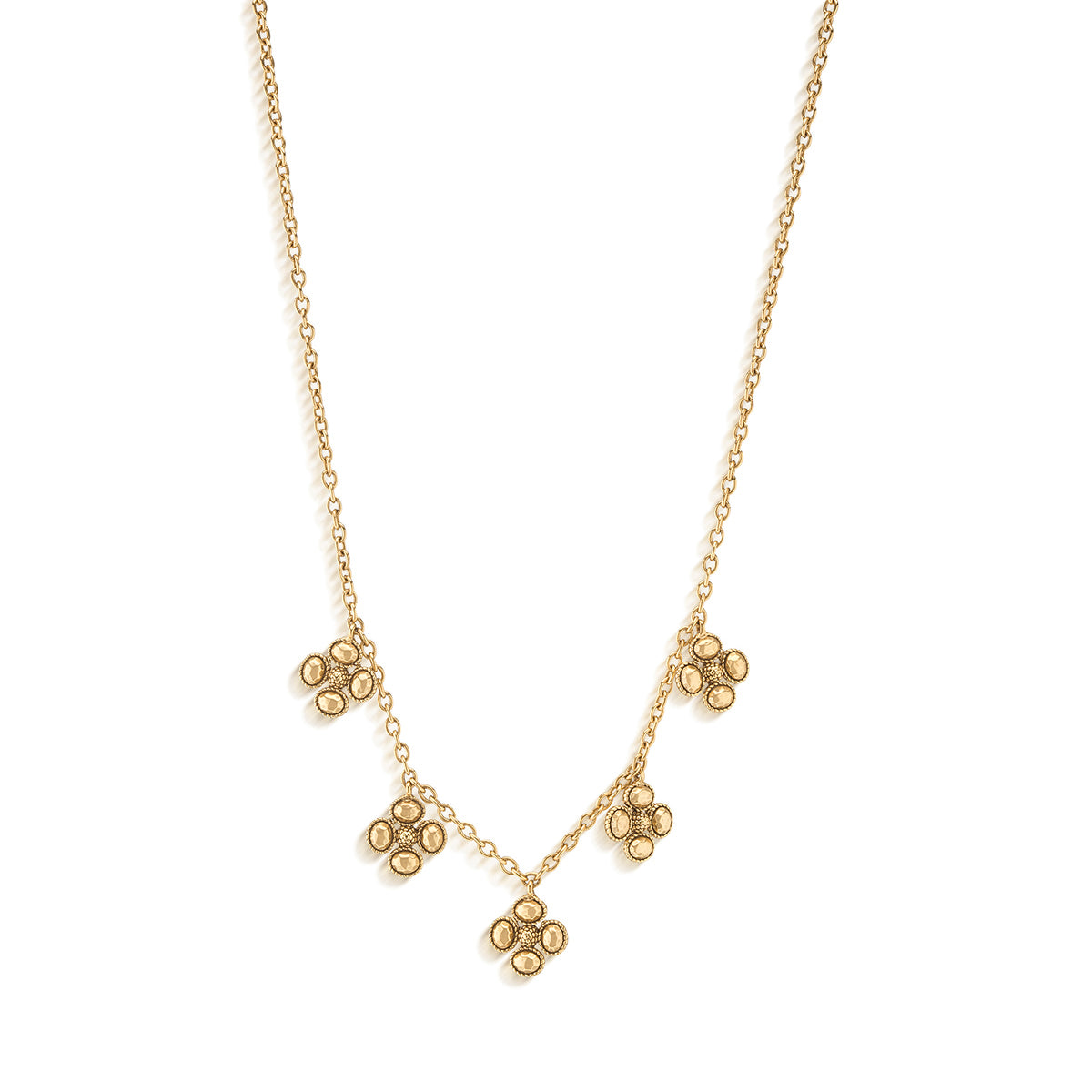 This dainty necklace chain is interspersed with golden clovers featuring intricate detailing for an effect that’s stunning yet subtle. A beautiful token of everlasting luck wherever you may roam.