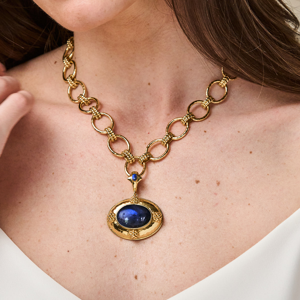 Cleopatra Removeable Pendant Necklace, 16"+2" - Blue Labradorite Close Up