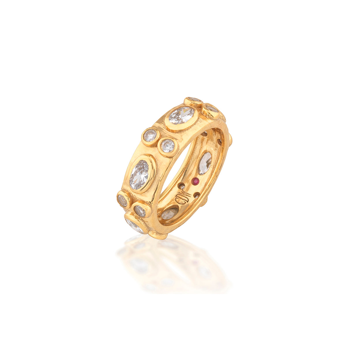 Maharani Hammered Ring - Clear Cubic Zirconia detail 