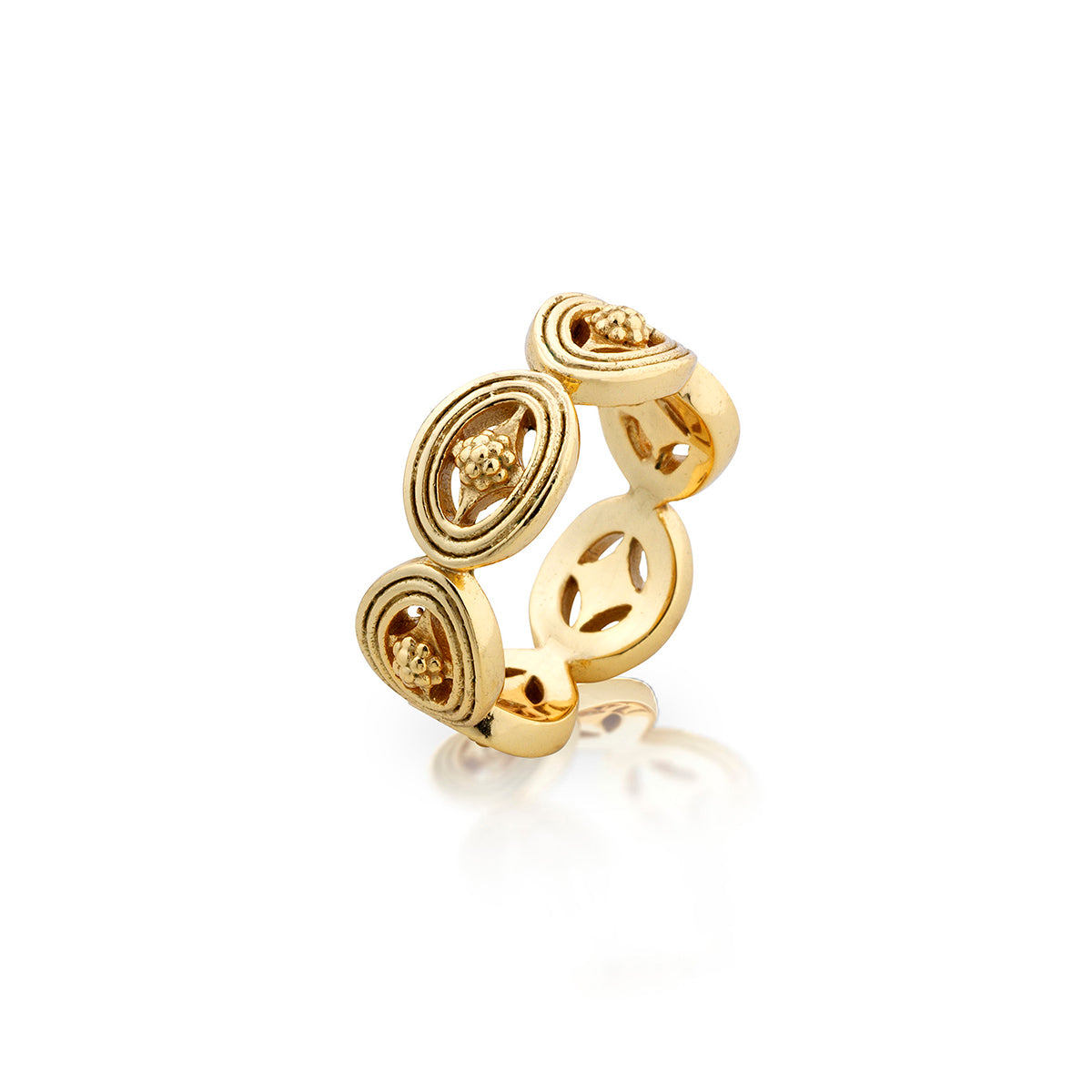 Monique Ring - Gold - Lifestyle