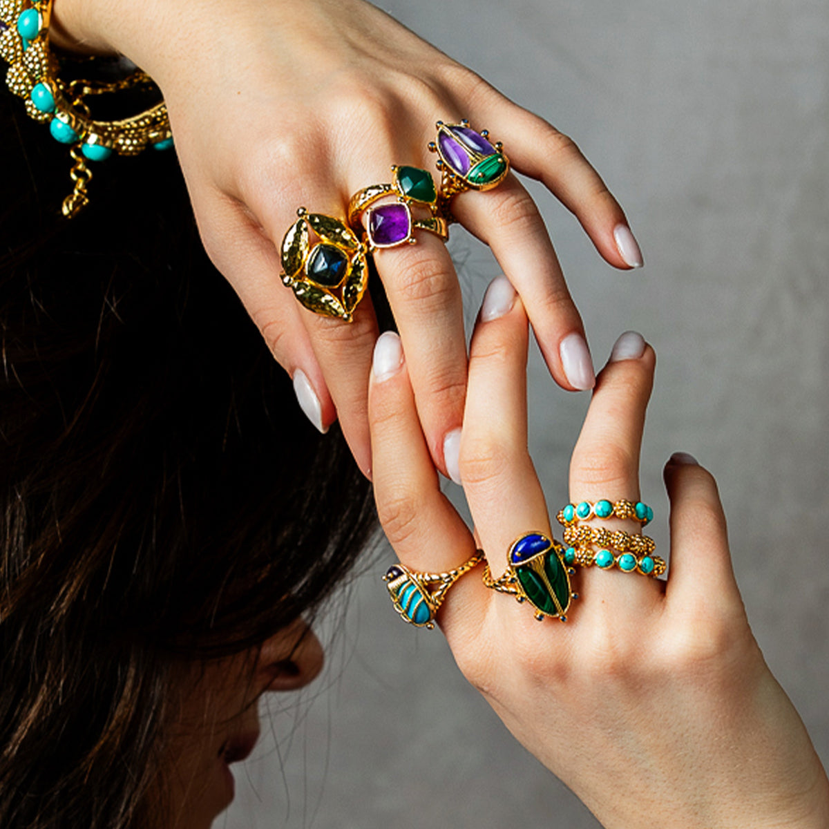Mystic Eye Gem Ring - Amethyst lifestyle on model