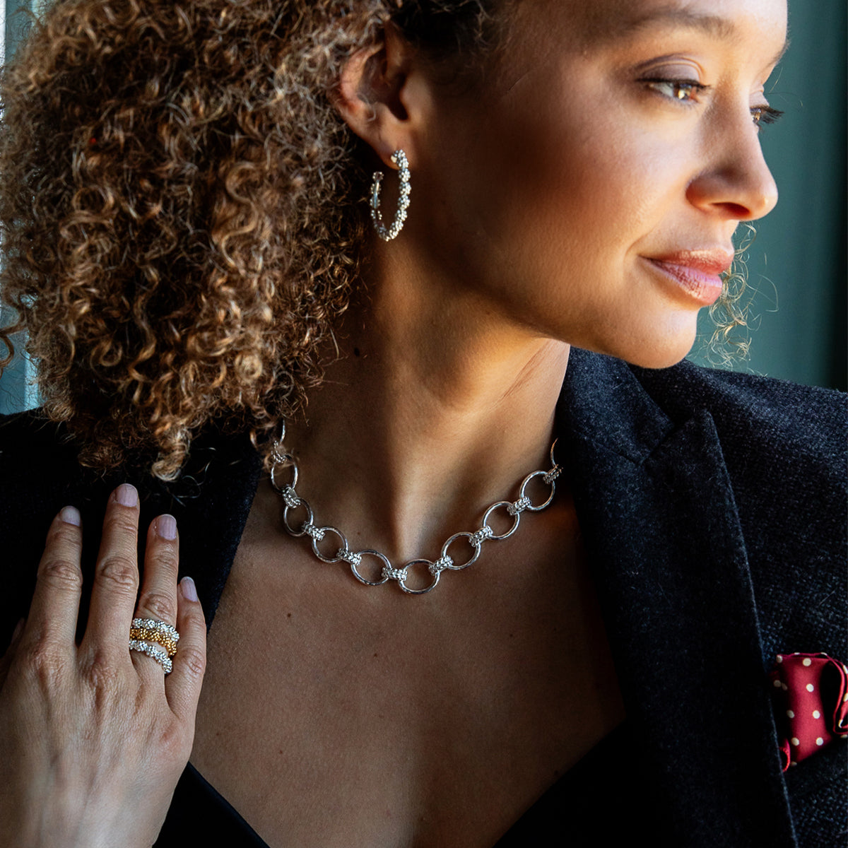 Berry Icon Medium Hoop Earrings - Silver lifestyle 