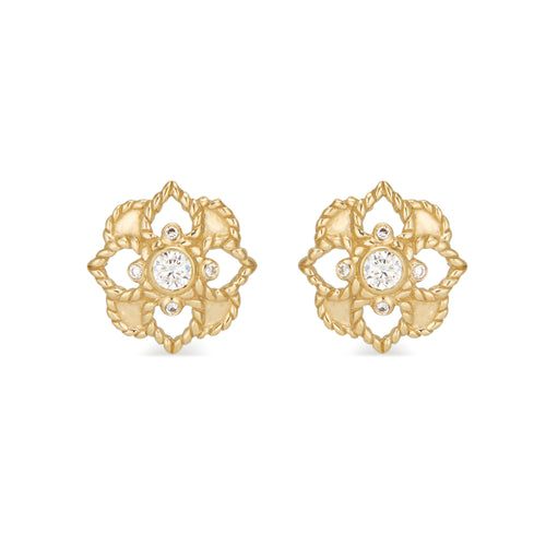 Fearless flowers who won’t give up until they reach the light they seek; these Daisy Stud Earrings are gorgeous little blossoms with sparkling diamonds set in 18K gold. These are the perfect every day, everywhere earring.